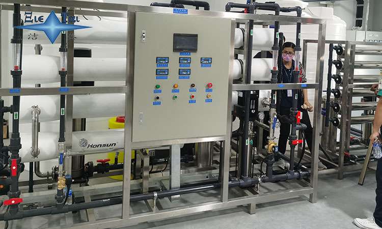深入了解超聲波清洗機清洗槽：結構、材質(zhì)與性能影響因素